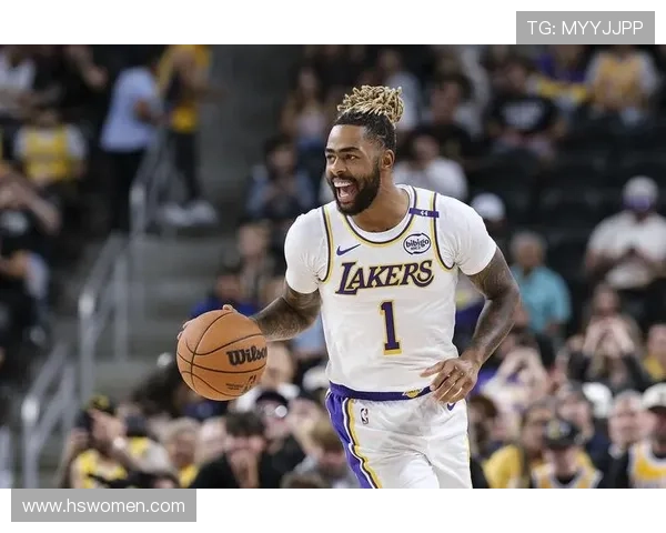 浓眉称拉塞尔坚持自我专注改变比赛走势展现职业球员风范